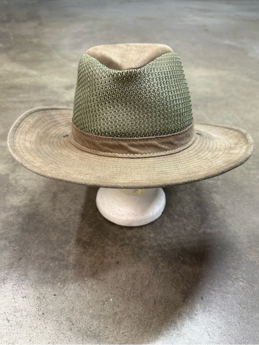 Henschel Safari Hat Mesh Wide Brim Large
